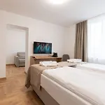 Smart Hotel *
